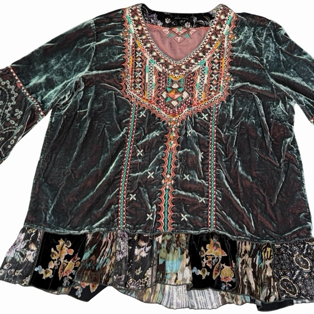 John Mark Iridescent Green Velvet Embroidered Bell Sleeve Whimsical Boho Large